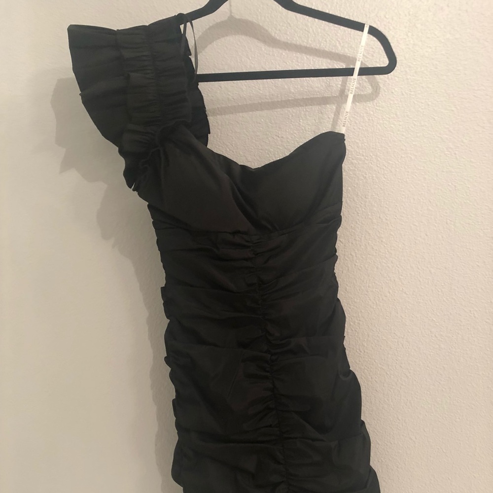 One shoulder black mini skirt